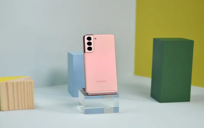 نهاية محسومة.. تحديث يناير 2026 يغلق دعم Galaxy S21